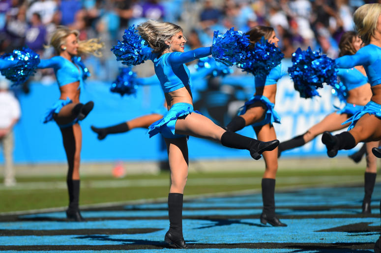 arolina Panthers cheerleaders perform in the second quarter at Bank of America Stadium. arolina Panthers cheerleaders perform in the second quarter at Bank of America Stadium.