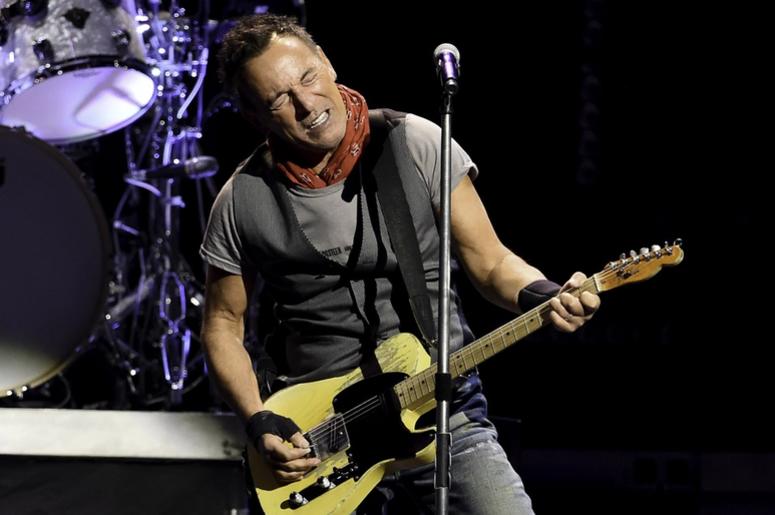Bruce Springsteen performs Bruce Springsteen performs