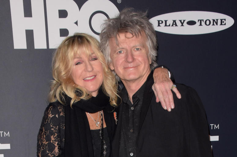 Christine McVie and Neil Finn of Fleetwood Mac attends the 2019 Rock & Roll Hall Of Fame Induction Ceremony at Barclays Center on March 29, 2019 in Brooklyn, New York. Christine McVie and Neil Finn of Fleetwood Mac attends the 2019 Rock & Roll Hall Of Fame Induction Ceremony at Barclays Center on March 29, 2019 in Brooklyn, New York.