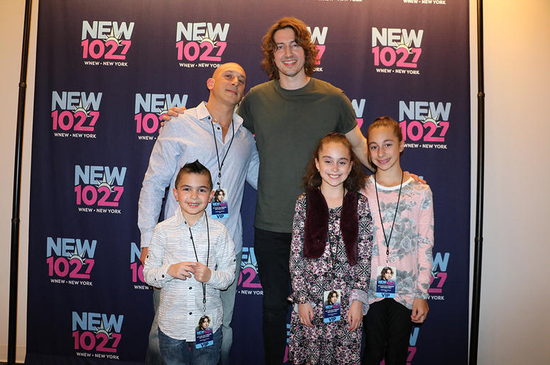 Dean Lewis Meets Fans at NEW 102.7 'Up Close and Personal'