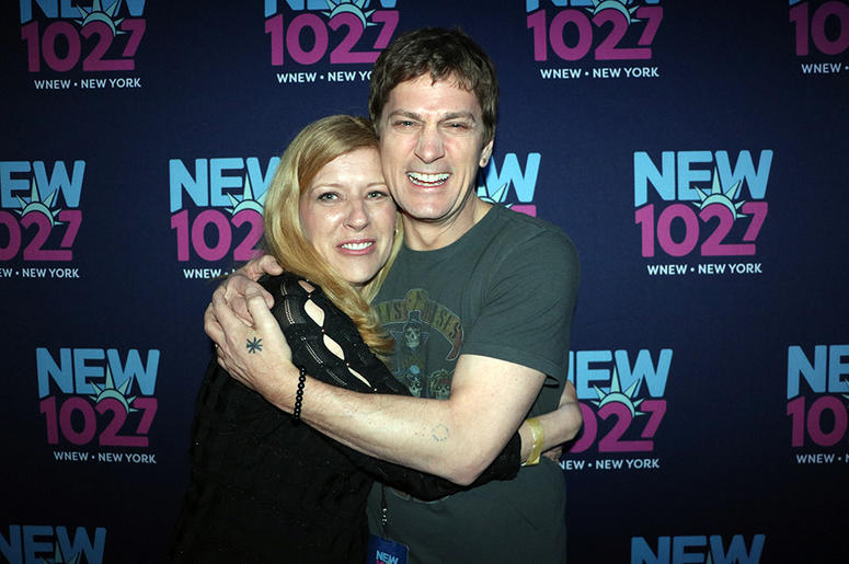 Rob Thomas Meets Fans at NEW 'Up Close & Personal'
