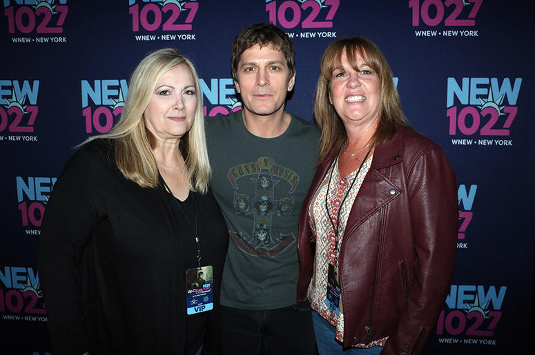 Rob Thomas Meets Fans at NEW 'Up Close & Personal'