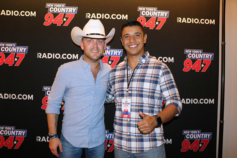 Justin Moore meets fans at NY's Country 94.7