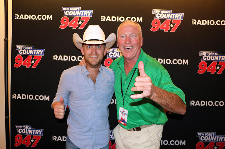 Justin Moore meets fans at NY's Country 94.7