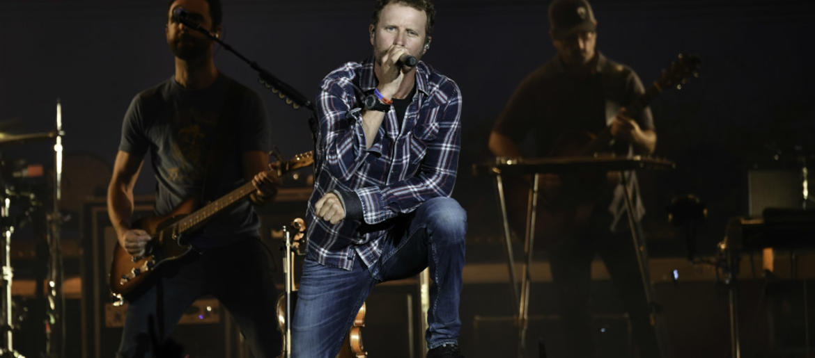 Dierks Bentley Ticketed For Fishing New York S Country 94 7