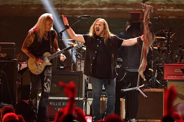 Members of Lynyrd Skynyrd perform during the Merle Haggard Tribute concert Members of Lynyrd Skynyrd perform during the Merle Haggard Tribute concert