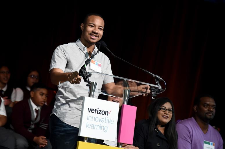 Jaylen Bledsoe Entrepreneur and motivational speaker Jaylen Bledsoe was given the “Presidential Academic Excellence Award” from Barack Obama.