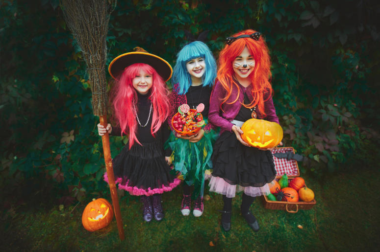 Halloween trick or treat witches Halloween trick or treat witches