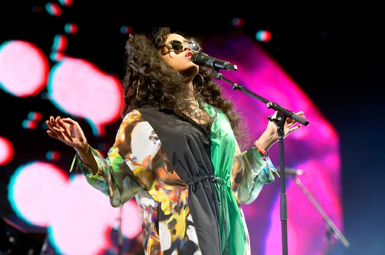 INDIO, CA - APRIL 14: H.E.R. performs at the Outdoor Theatre during the 2019 Coachella Valley Music And Arts Festival on April 14, 2019 in Indio, California. (Photo by Frazer Harrison/Getty Images for Coachella) INDIO, CA - APRIL 14: H.E.R. performs at the Outdoor Theatre during the 2019 Coachella Valley Music And Arts Festival on April 14, 2019 in Indio, California. (Photo by Frazer Harrison/Getty Images for Coachella)