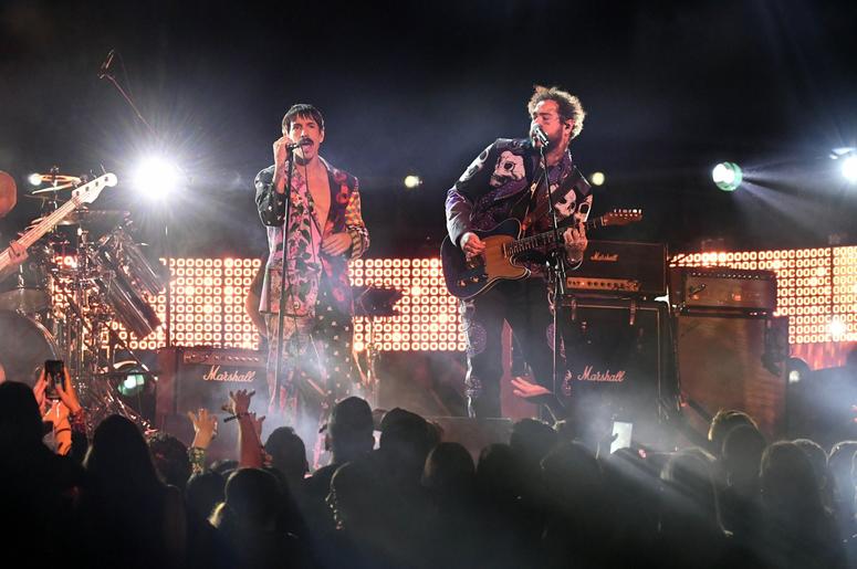February 10, 2019; Los Angeles, CA, USA; Anthony Kiedis (L) of The Red Hot Chili Peppers and Post Malone (R) perform during the 61st Annual GRAMMY Awards on Feb. 10, 2019 at STAPLES Center in Los Angeles, Calif. Mandatory Credit: Robert Hanashiro-USA TODA February 10, 2019; Los Angeles, CA, USA; Anthony Kiedis (L) of The Red Hot Chili Peppers and Post Malone (R) perform during the 61st Annual GRAMMY Awards on Feb. 10, 2019 at STAPLES Center in Los Angeles, Calif. Mandatory Credit: Robert Hanashiro-USA TODA