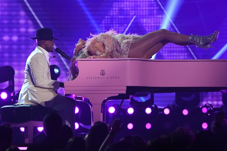 February 10, 2019; Los Angeles, CA, USA; Jennifer Lopez performs with Ne-Yo during a Motown tribute segment at the 61st Annual GRAMMY Awards on Feb. 10, 2019 at STAPLES Center in Los Angeles, Calif. Mandatory Credit: Robert Hanashiro-USA TODAY NETWORK February 10, 2019; Los Angeles, CA, USA; Jennifer Lopez performs with Ne-Yo during a Motown tribute segment at the 61st Annual GRAMMY Awards on Feb. 10, 2019 at STAPLES Center in Los Angeles, Calif. Mandatory Credit: Robert Hanashiro-USA TODAY NETWORK