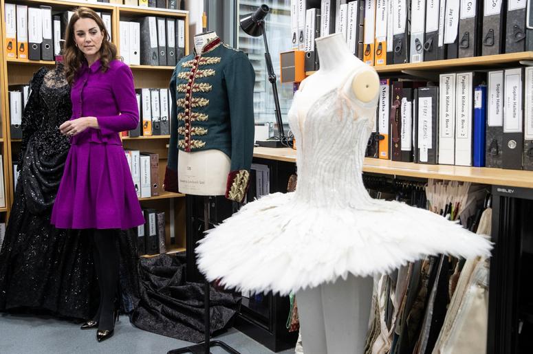 1/16/2019 - The Duchess of Cambridge in the Pattern Room with Fay Fullerton, Head of Costume during her visit to the Royal Opera House in London. (Photo by PA Images/Sipa USA) *** US Rights Only *** 1/16/2019 - The Duchess of Cambridge in the Pattern Room with Fay Fullerton, Head of Costume during her visit to the Royal Opera House in London. (Photo by PA Images/Sipa USA) *** US Rights Only ***
