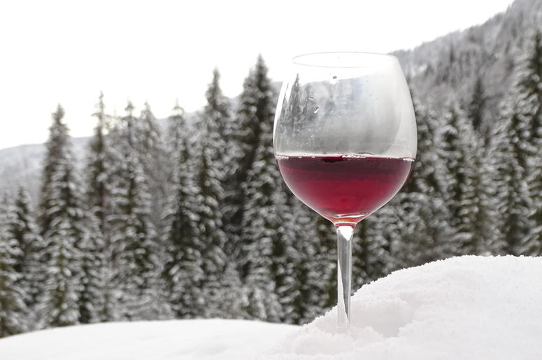 SNOW AND WINE