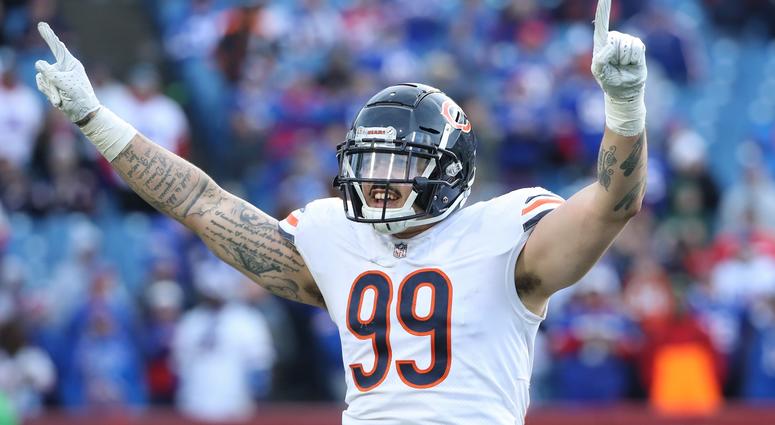 Bears linebacker Aaron Lynch celebrates a sack. Bears linebacker Aaron Lynch celebrates a sack.