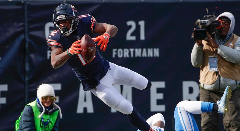 Bears receiver Allen Robinson dives for the end zone. Bears receiver Allen Robinson dives for the end zone.