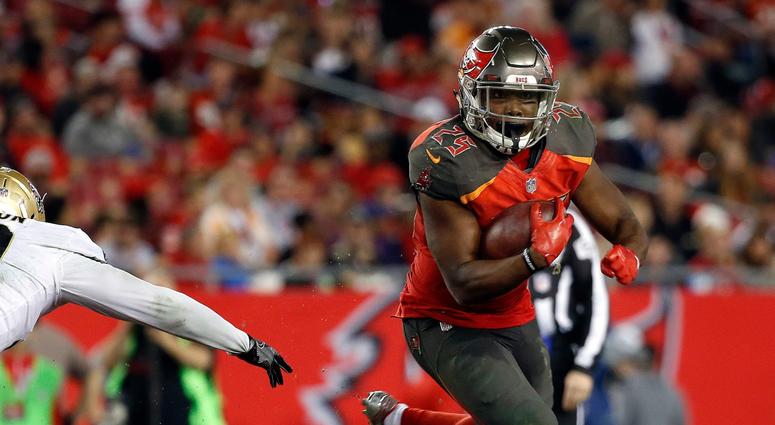 Buccaneers running back Peyton Barber Buccaneers running back Peyton Barber