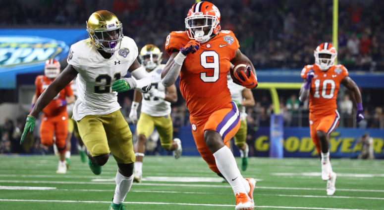 Clemson running back Travis Etienne (12) Clemson running back Travis Etienne (12)