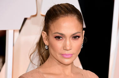 J.Lo Jennifer Lopez, who has made an impassioned plea urging her fans to fight against the United States' policy of separating immigrant children from parents being detained for illegally entering the country.