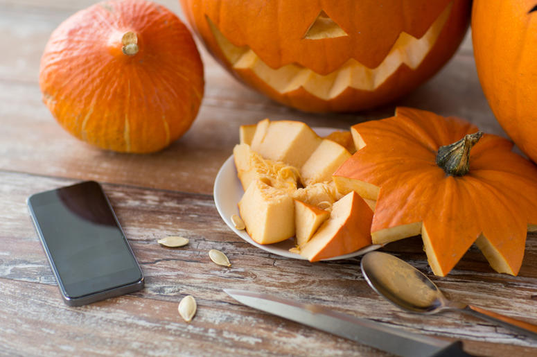 iPhone and Pumpkin iPhone and Pumpkin