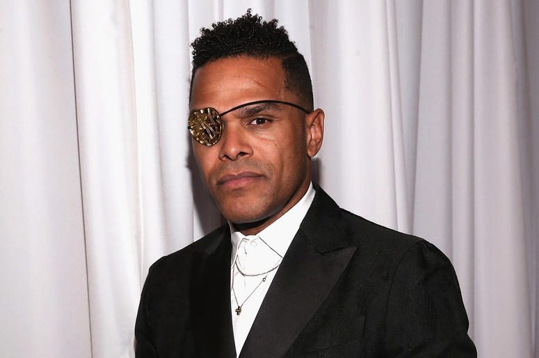 Singer Maxwell attends the MoCADA 3rd Annual Masquerade Ball at Brooklyn Academy of Music on October 25, 2017 in New York City. Singer Maxwell attends the MoCADA 3rd Annual Masquerade Ball at Brooklyn Academy of Music on October 25, 2017 in New York City.