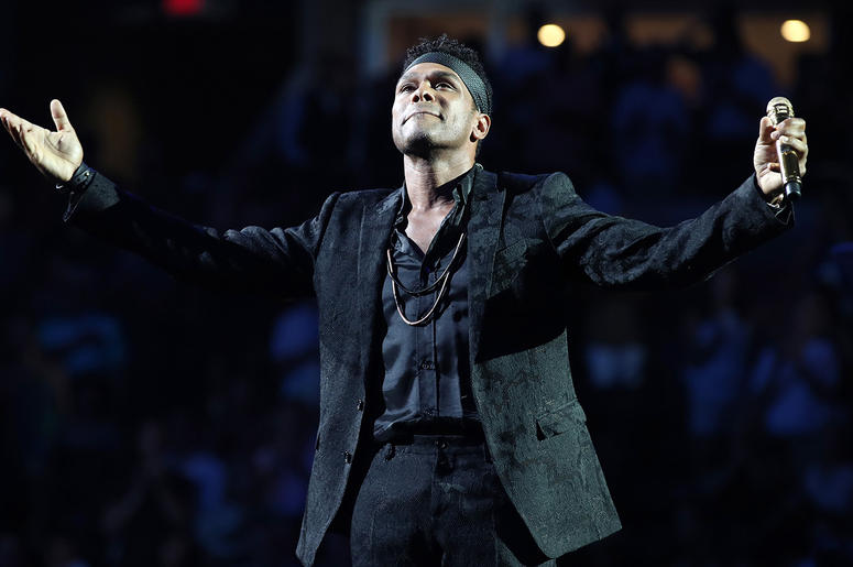 Singer-songwriter Maxwell performs the National Anthem during the opening night ceremony at Arthur Ashe Stadium during Day One of the 2018 US Open Tennis Championship at the USTA Billie Jean King National Tennis Center Singer-songwriter Maxwell performs the National Anthem during the opening night ceremony at Arthur Ashe Stadium during Day One of the 2018 US Open Tennis Championship at the USTA Billie Jean King National Tennis Center