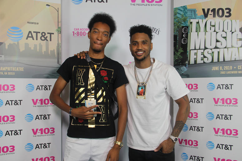 Trey Songz takes a photo with fans Trey Songz takes a photo with fans
