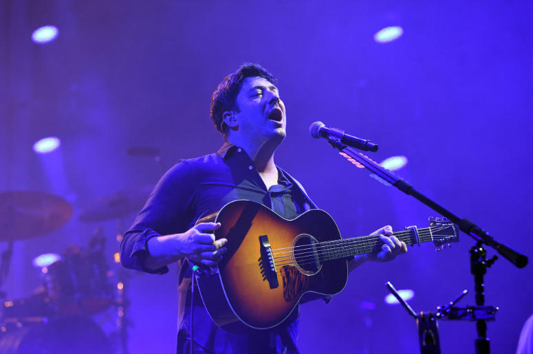 Marcus Mumford of Mumford & Sons performs at American Airlines Arena Marcus Mumford of Mumford & Sons performs at American Airlines Arena
