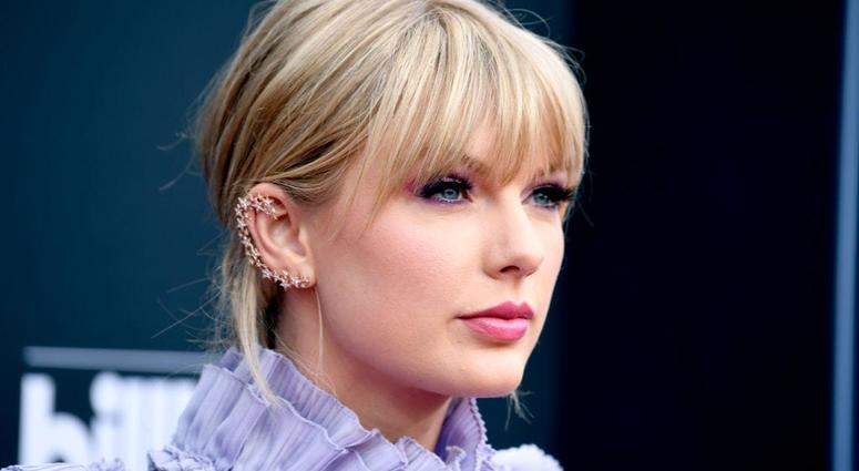 Taylor Swift attends the 2019 Billboard Music Awards at MGM Grand Garden Arena on May 01, 2019 in Las Vegas, Nevada. (Photo by Frazer Harrison Taylor Swift attends the 2019 Billboard Music Awards at MGM Grand Garden Arena on May 01, 2019 in Las Vegas, Nevada. (Photo by Frazer Harrison