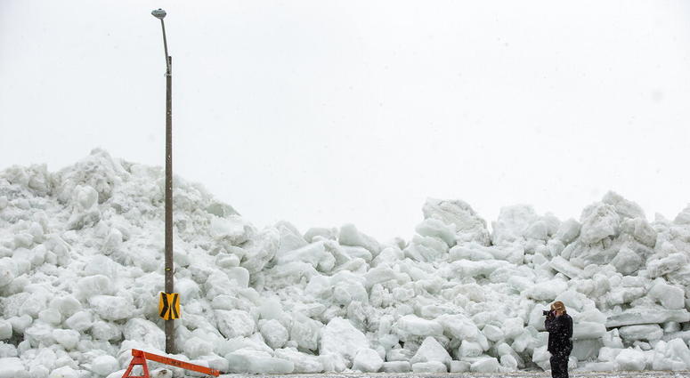 Lake Erie ice Lake Erie ice