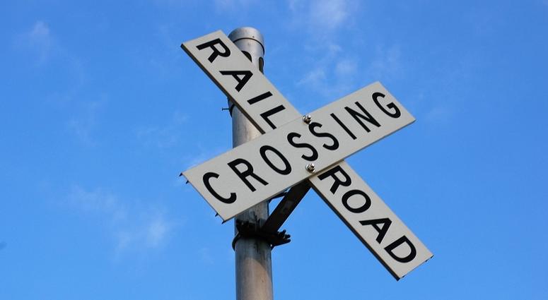 rail road crossing rail road crossing