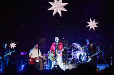 The Smashing Pumpkins performs on stage during the KROQ Absolut Almost Acoustic Christmas The Smashing Pumpkins performs on stage during the KROQ Absolut Almost Acoustic Christmas
