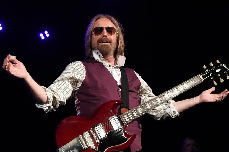 May 5, 2017; West Palm Beach, FL, USA; Tom Petty performs at Perfect Vodka Amphitheatre. Mandatory Credit: Ron Elkman/USA TODAY NETWORK