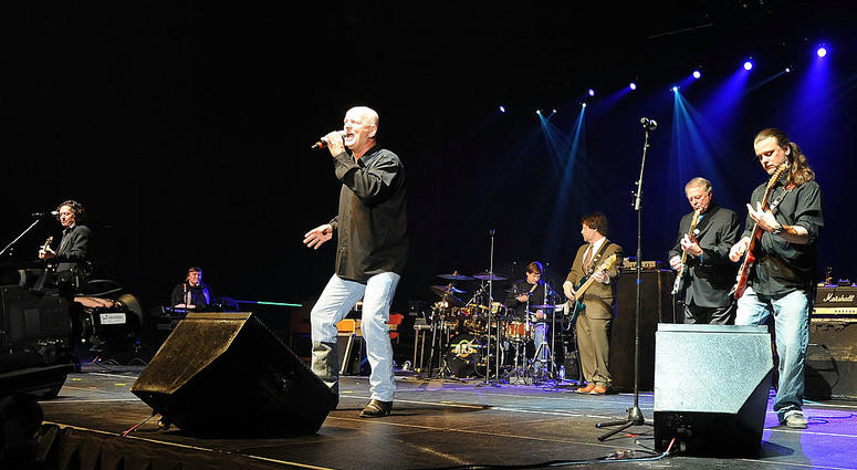 Atlanta Rhythm Section performing at the Alabama Music Hall of Fame's Induction in 2010 Atlanta Rhythm Section