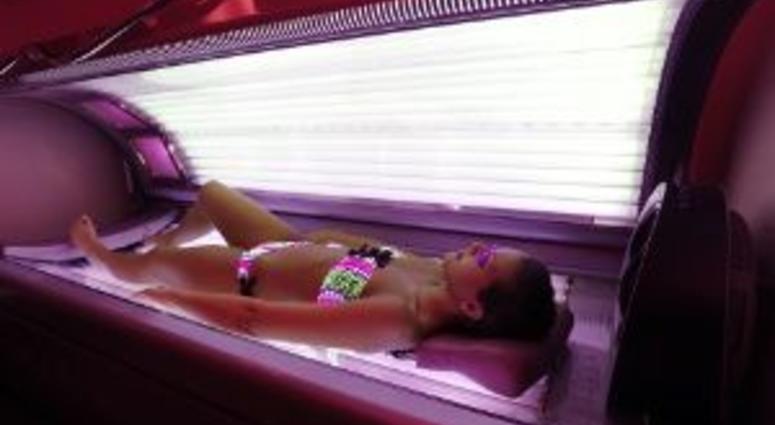SC might ban teens from using tanning booths Teen in a tanning booth